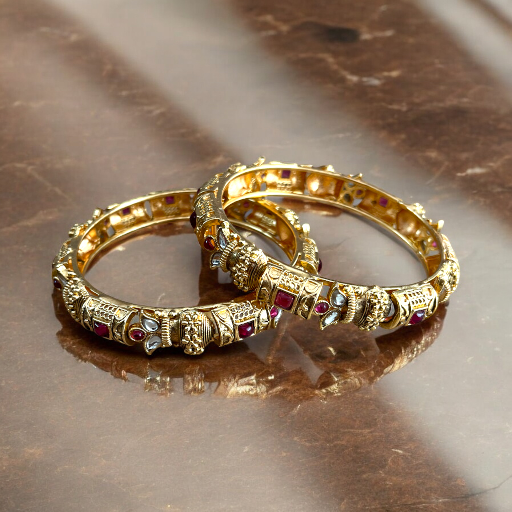 Garnisha Rajwadi Bangles Set