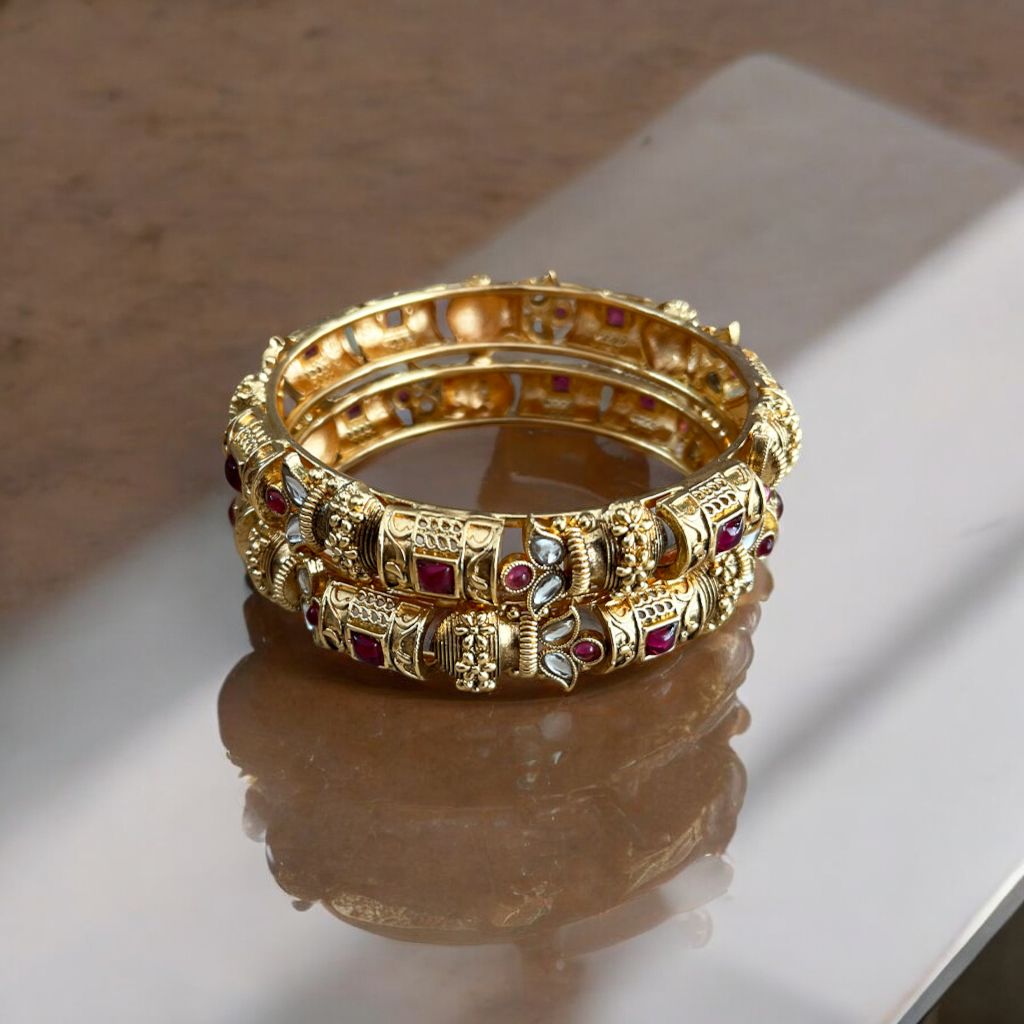 Garnisha Rajwadi Bangles Set