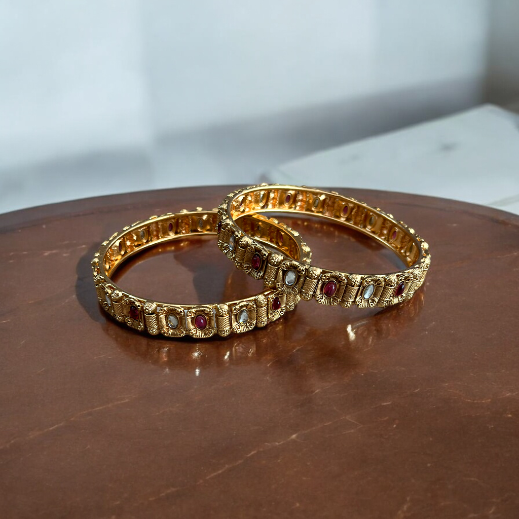 Garnisha Rajwadi Bangles Set