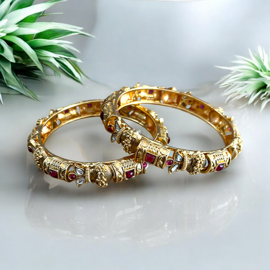 Garnisha Rajwadi Bangles Set