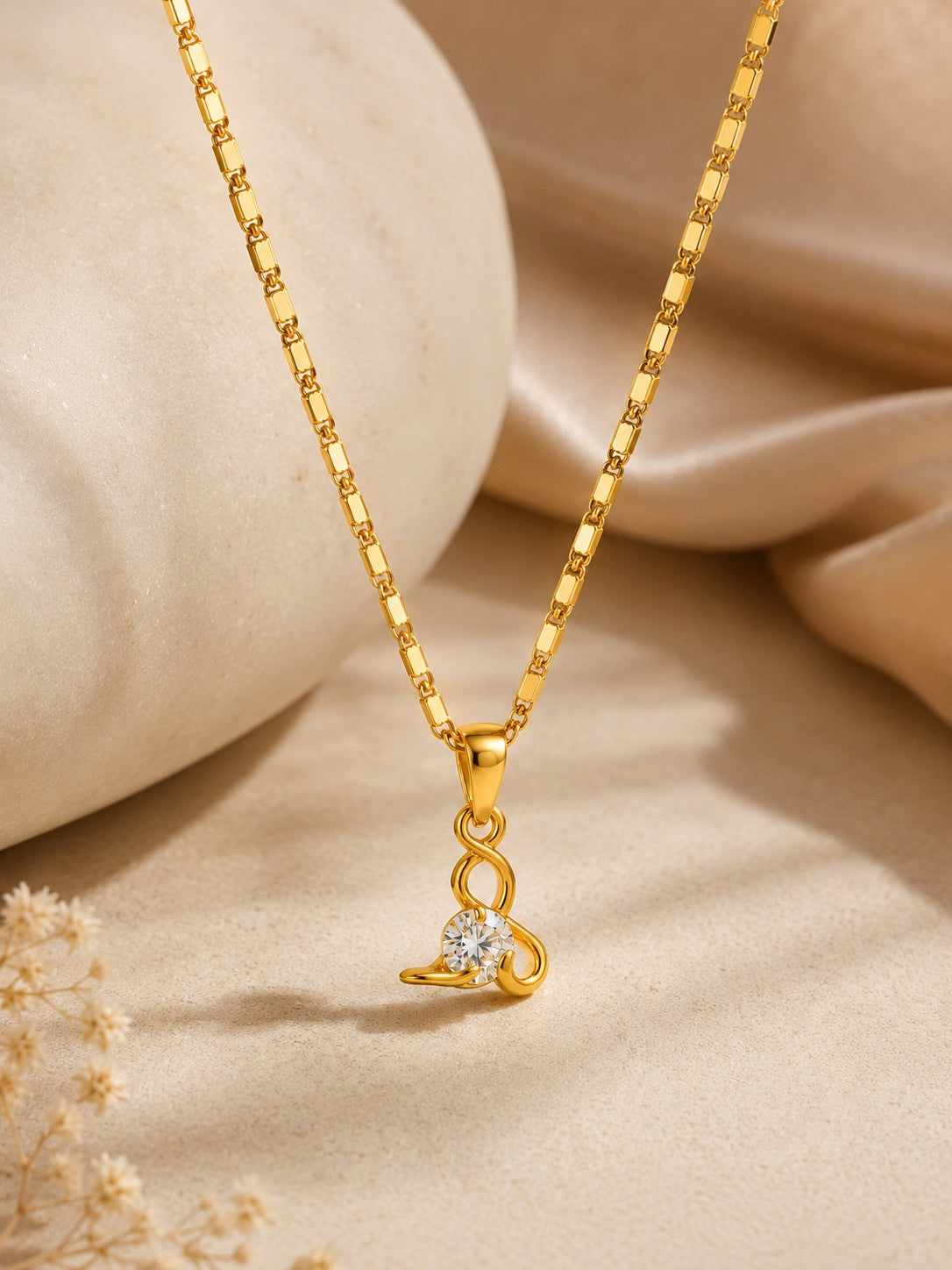 Shell Chain Pendant Set