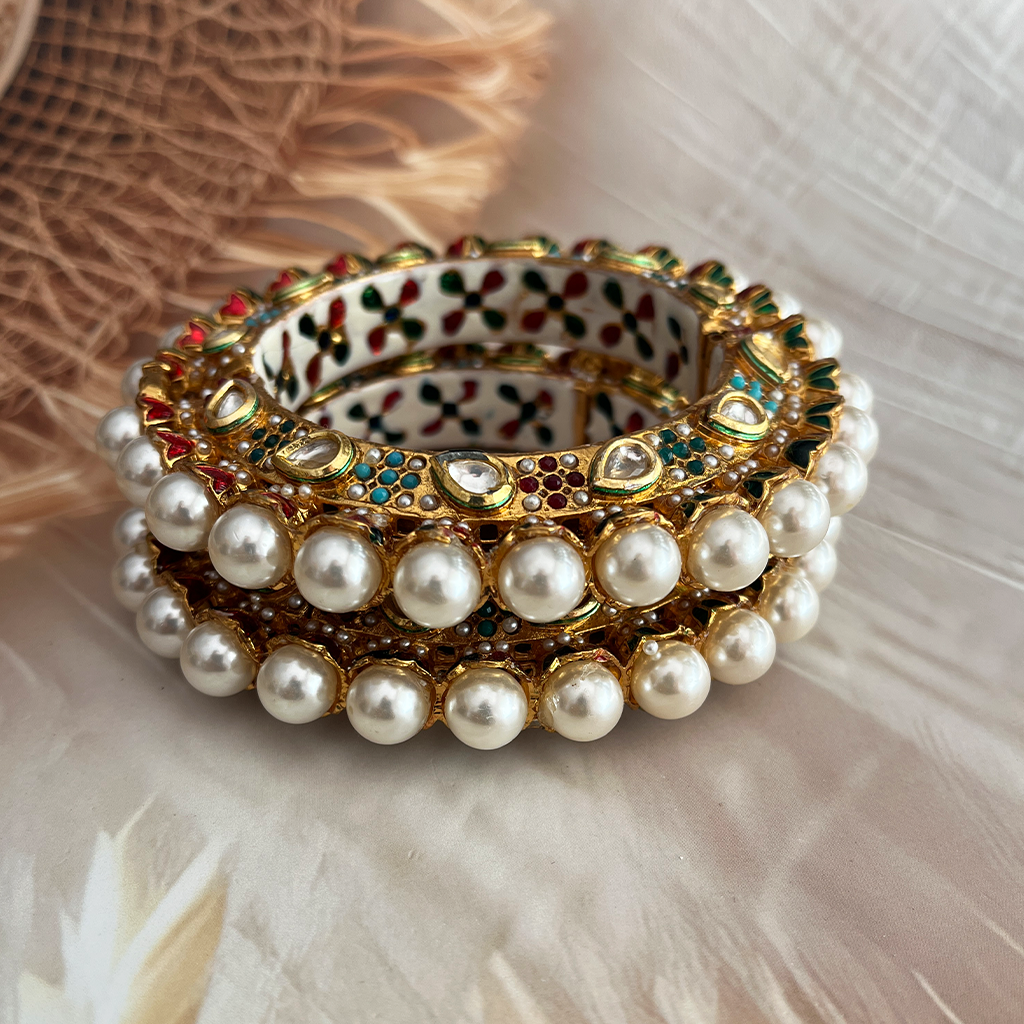 Garnisha Rajwadi Bangles Set