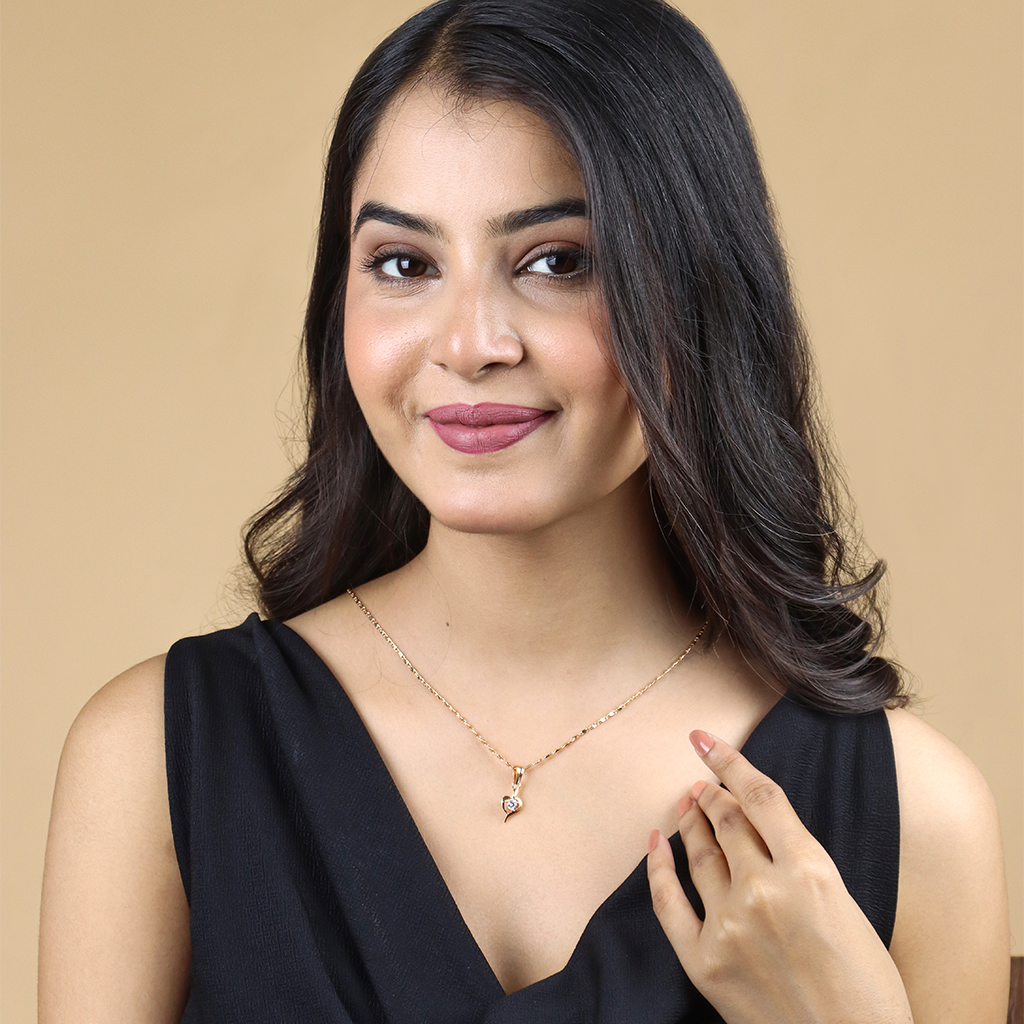 Sharp Heart Chain Pendant Set