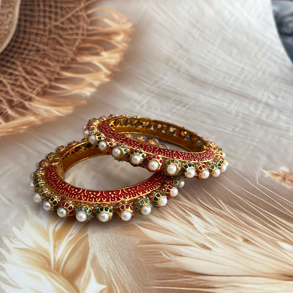 Garnisha Rajwadi Bangles Set