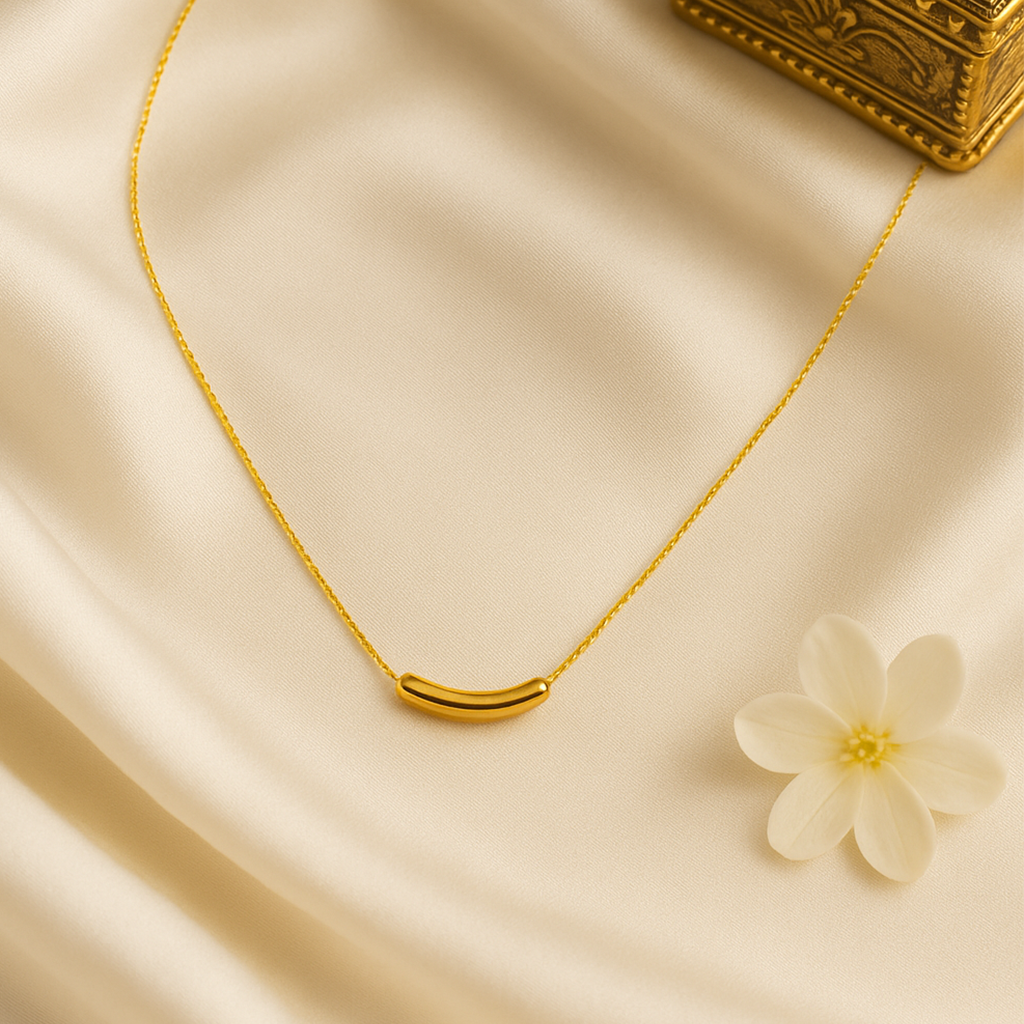 Elegant Curve Necklace