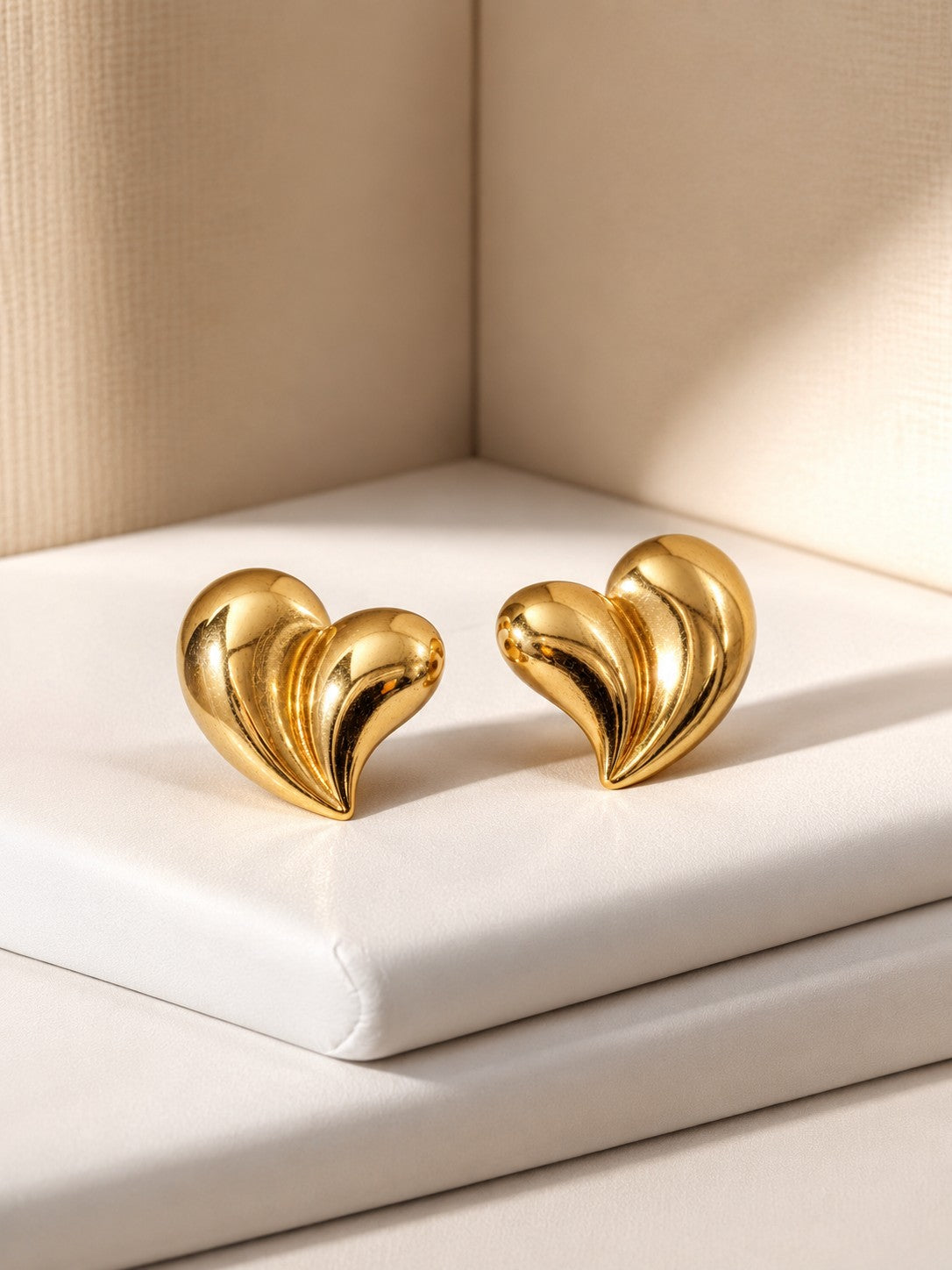 Anuraag Heart Stud