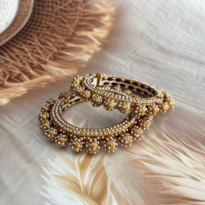 Garnisha Rajwadi Bangles Set