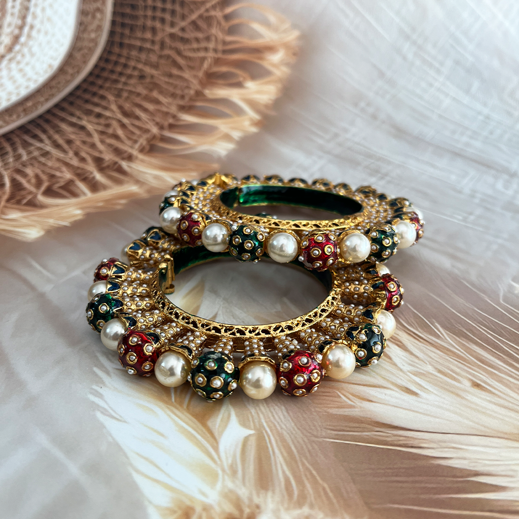 Garnisha Rajwadi Bangles Set