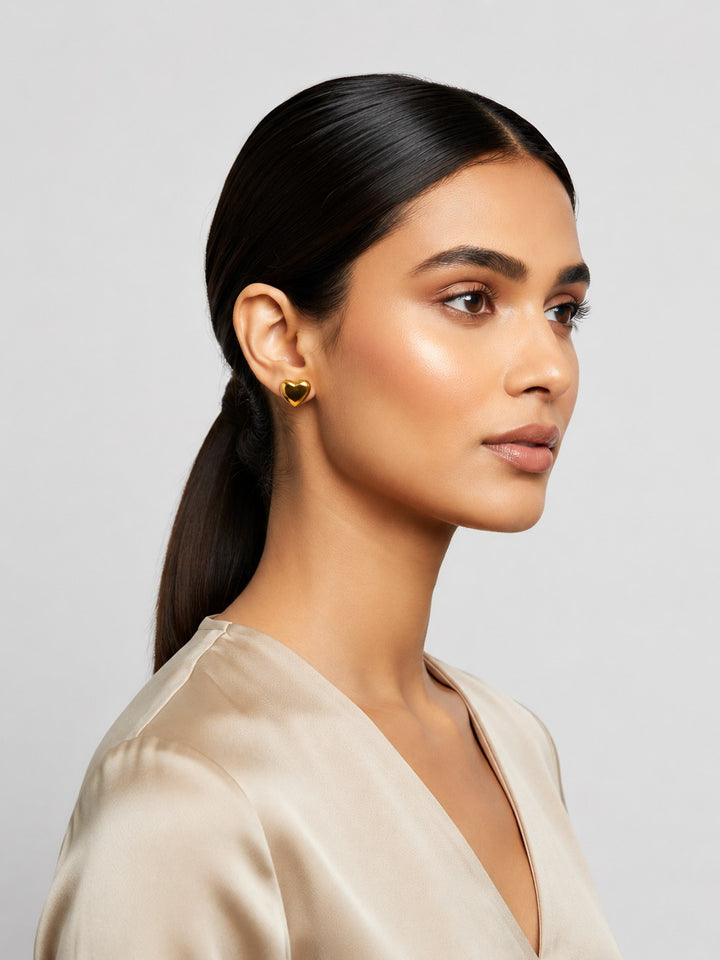 18k Gold Heart Stud Earrings