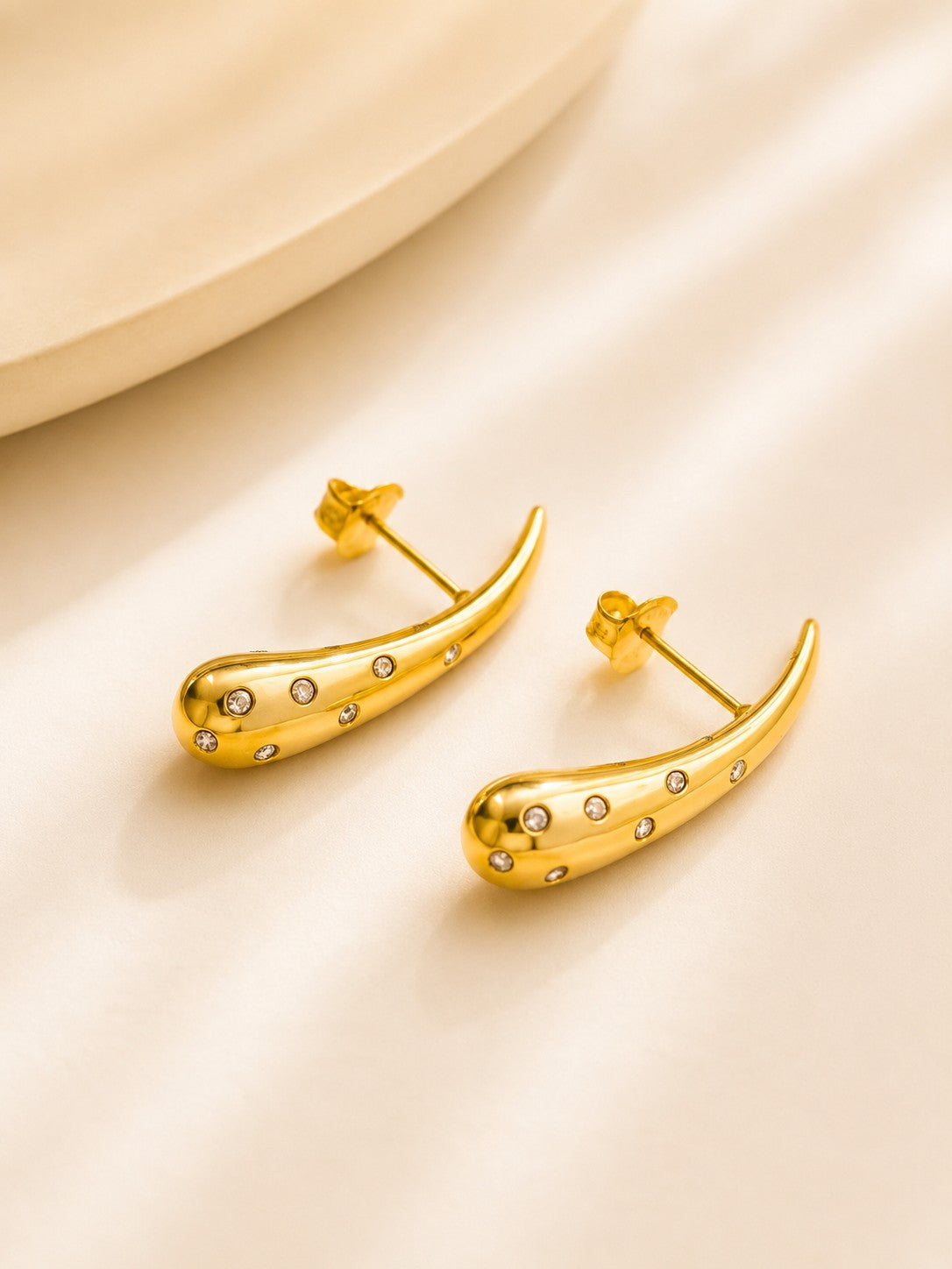 Dewdrop Shine Earrings