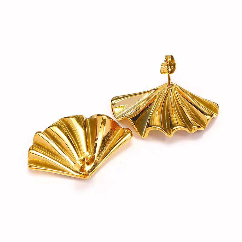 Sunray Shell Studs