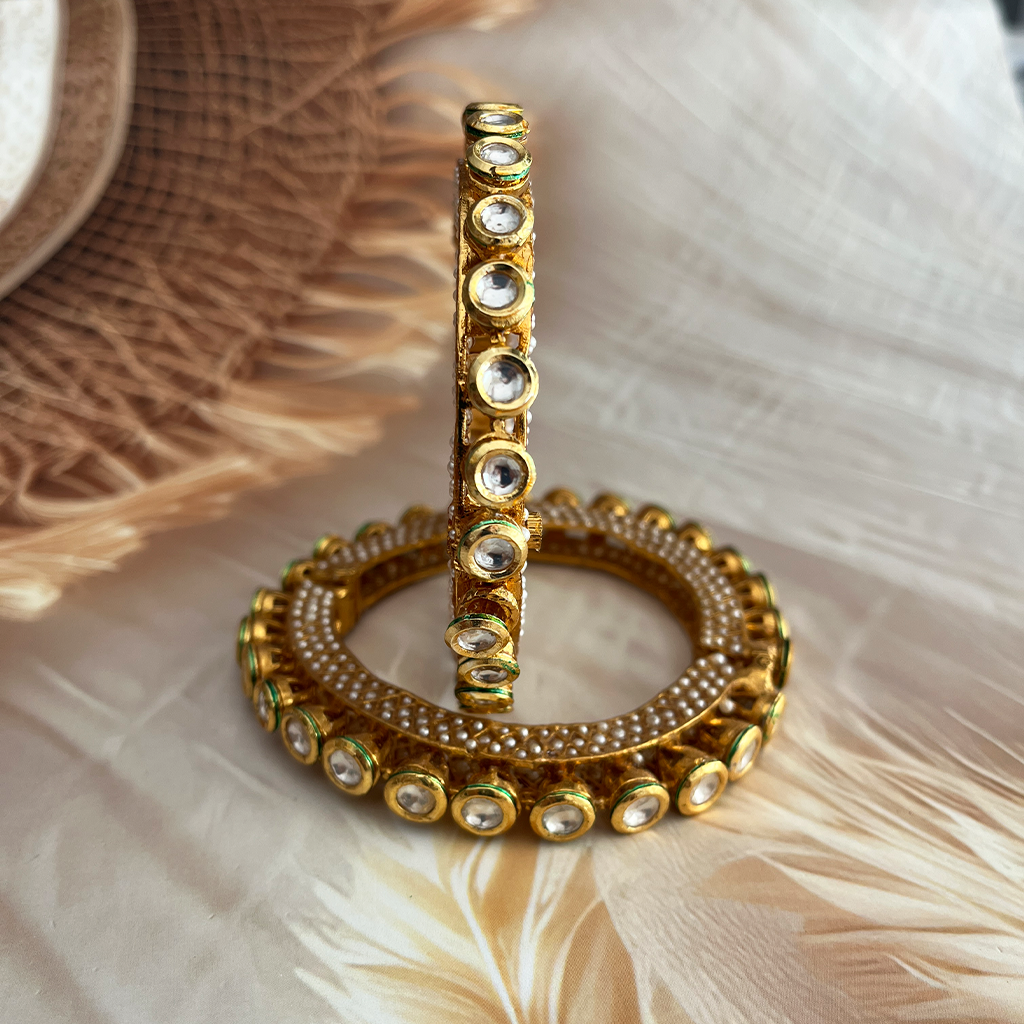 Garnisha Rajwadi Bangles Set
