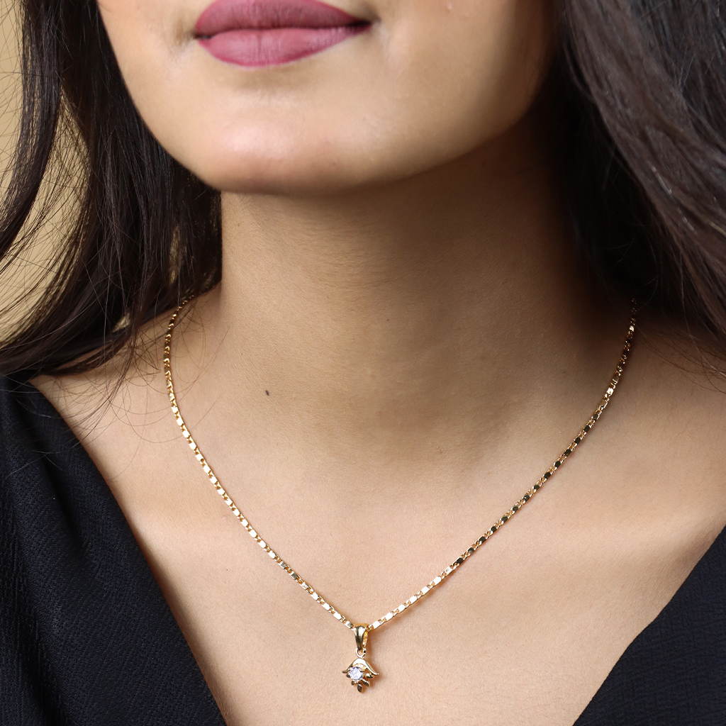 U Flower Chain Pendant Set