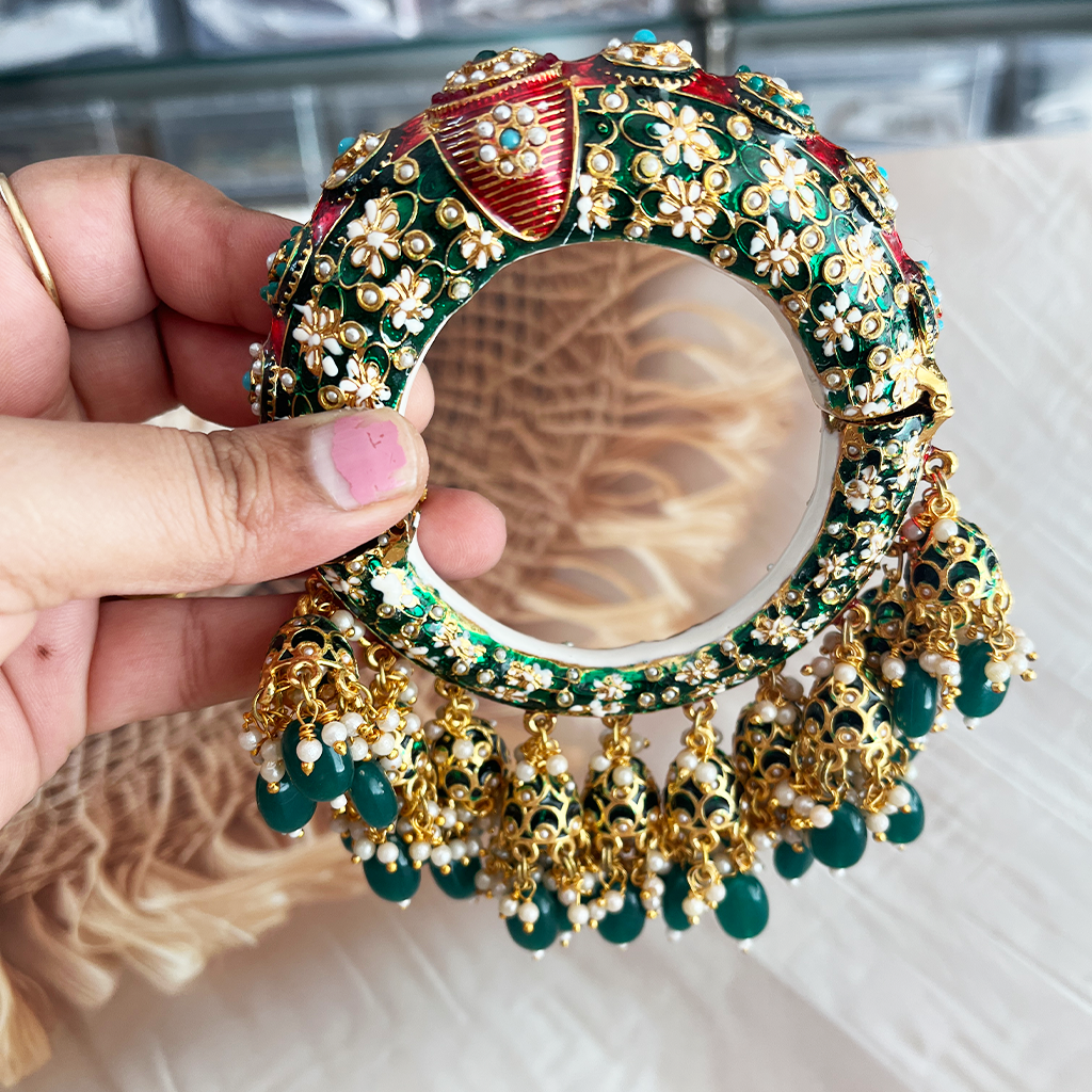 Garnisha Rajwadi Bangles Set