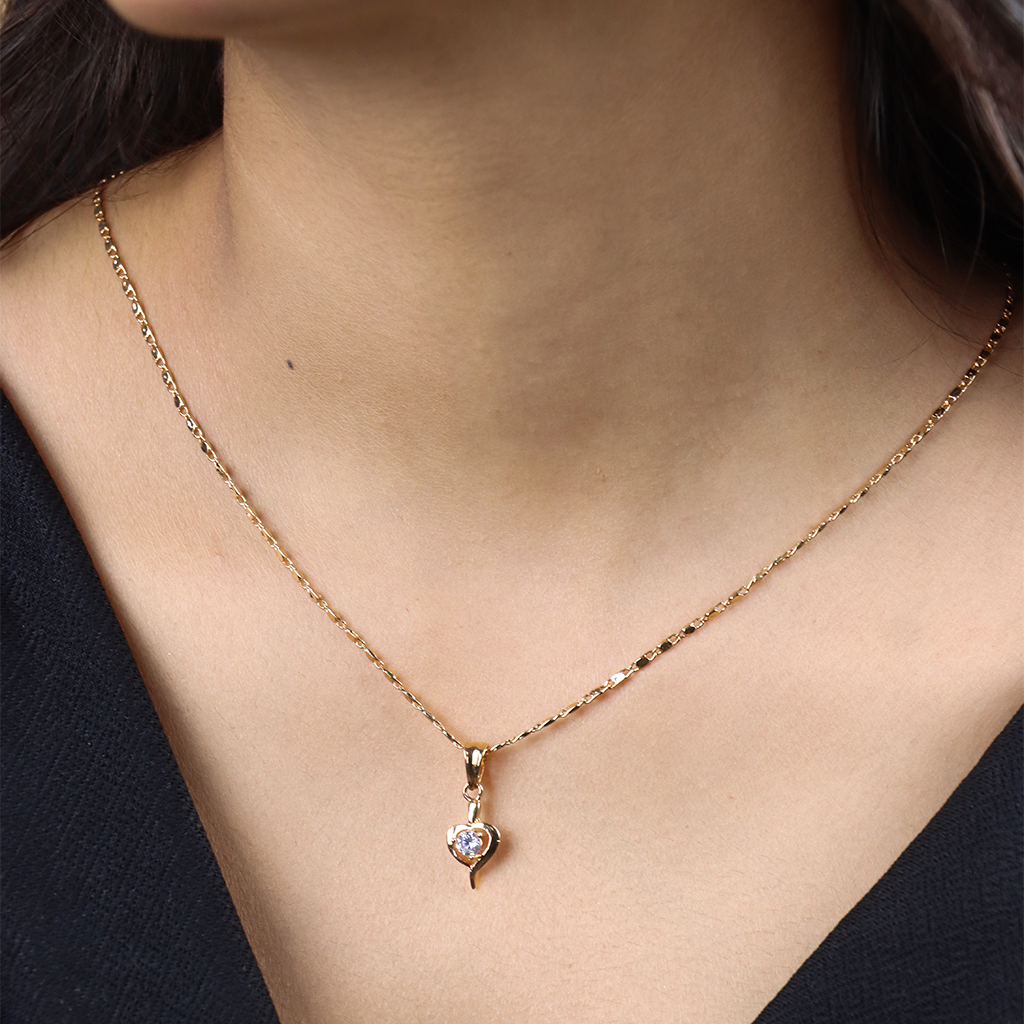 Sharp Heart Chain Pendant Set