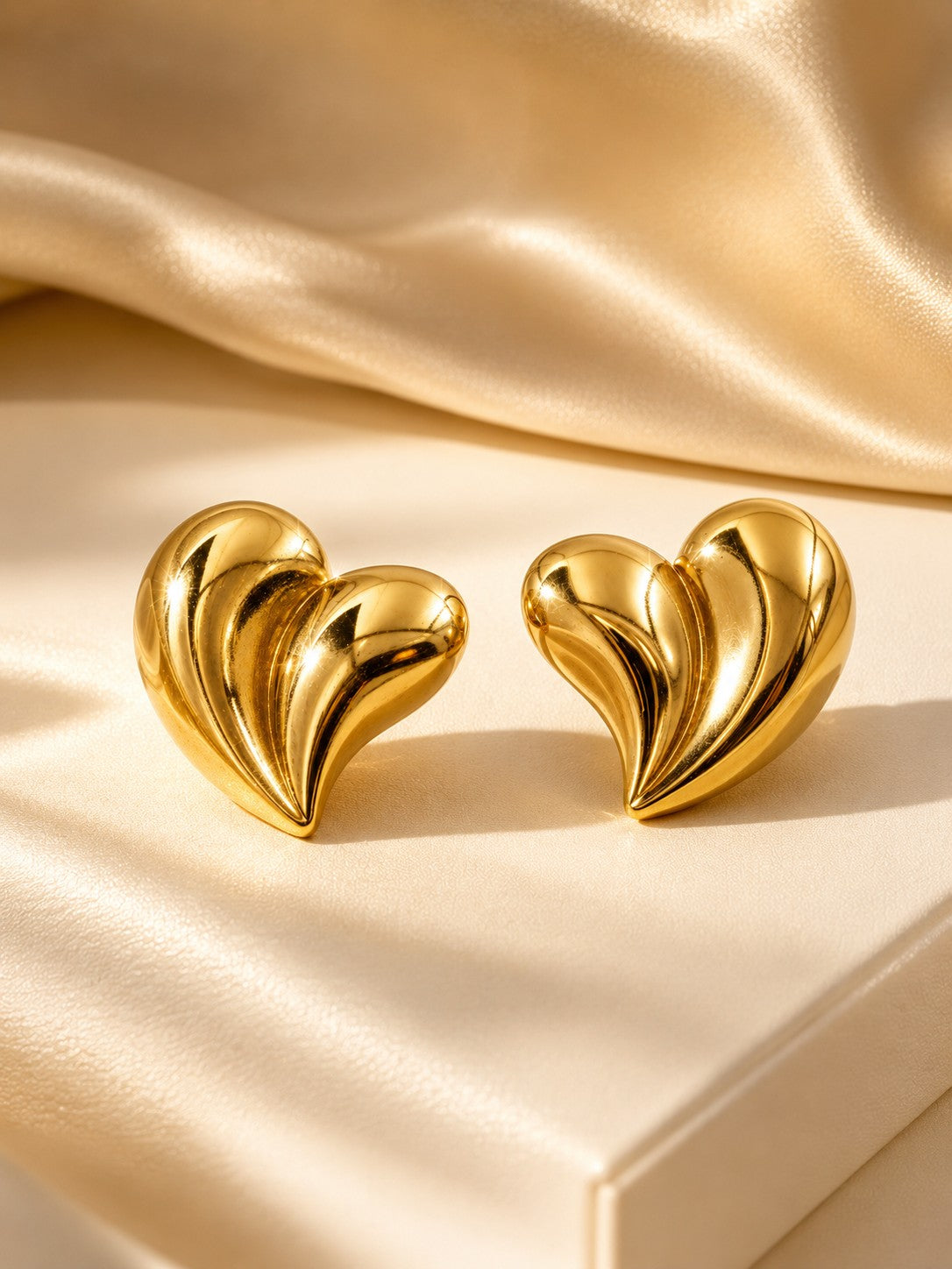 Anuraag Heart Stud