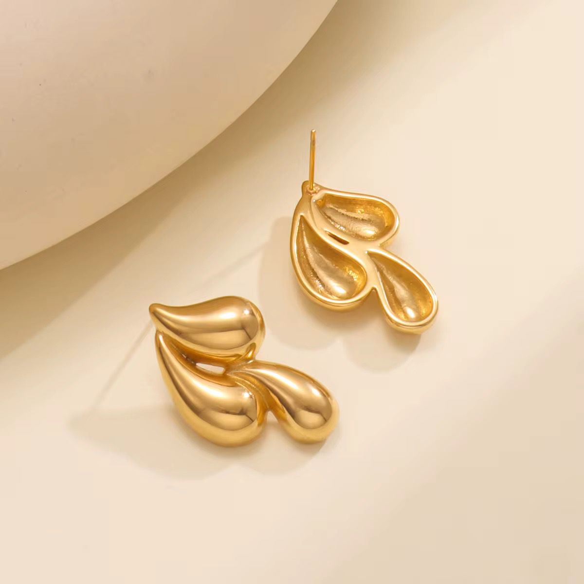 Fluid Grace Earrings
