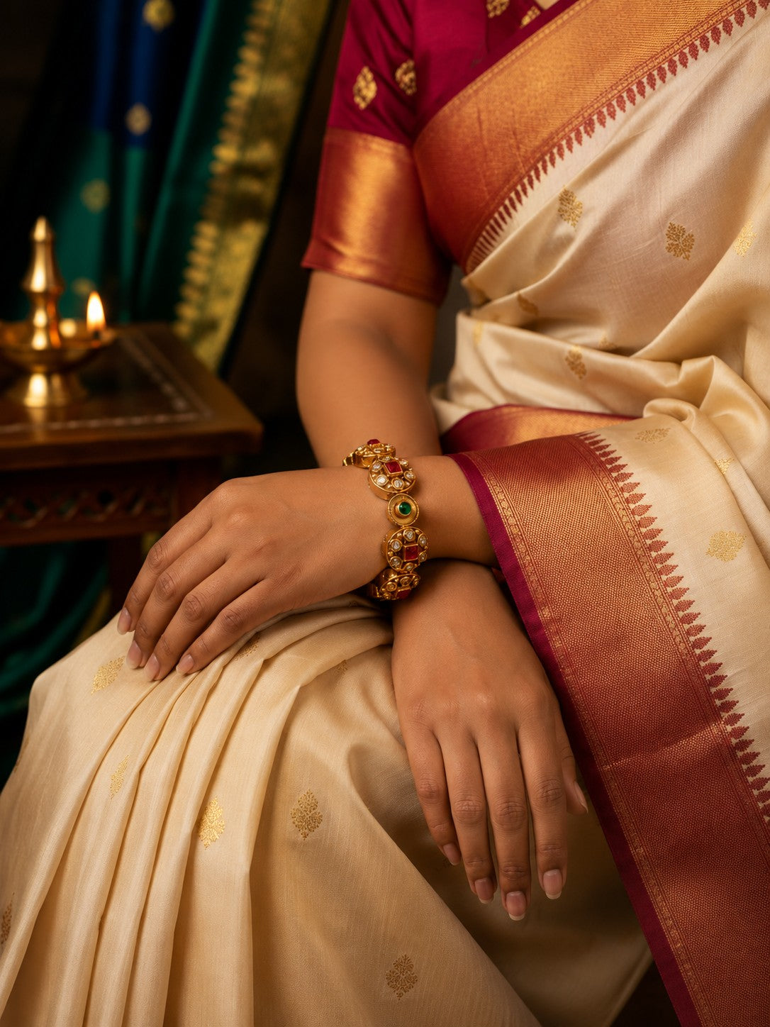 Navratna Royale Kada
