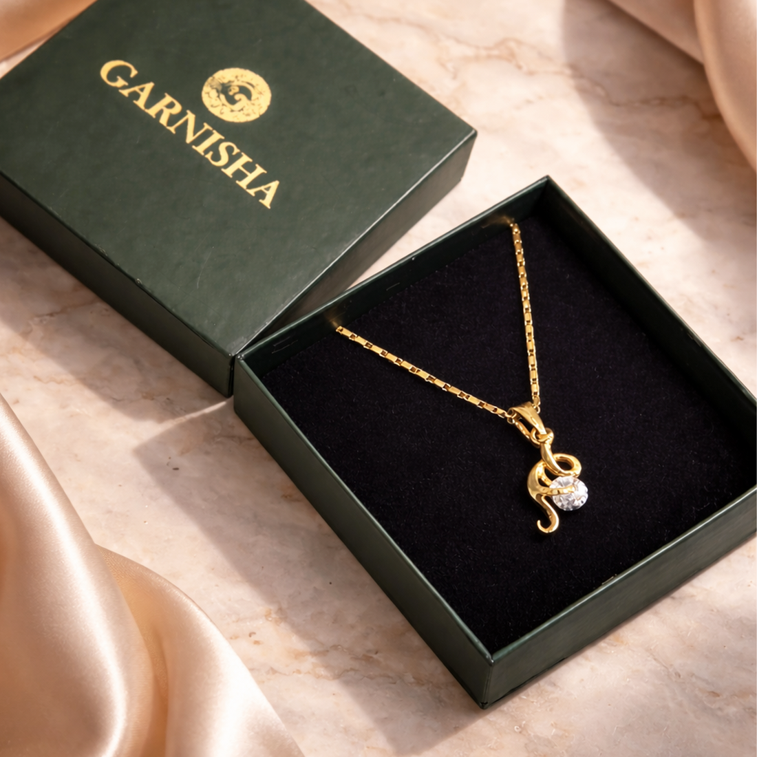 Angle Wings Chain Pendant Set