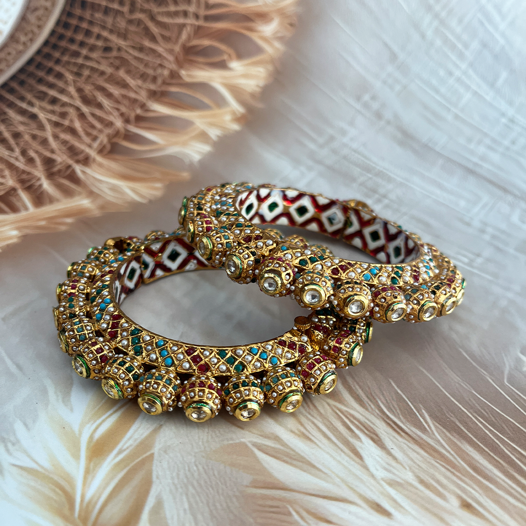 Garnisha Rajwadi Bangles Set